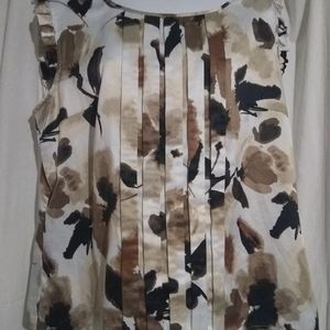 Woman's XL Blouse fall type print  Pleated And Ruf